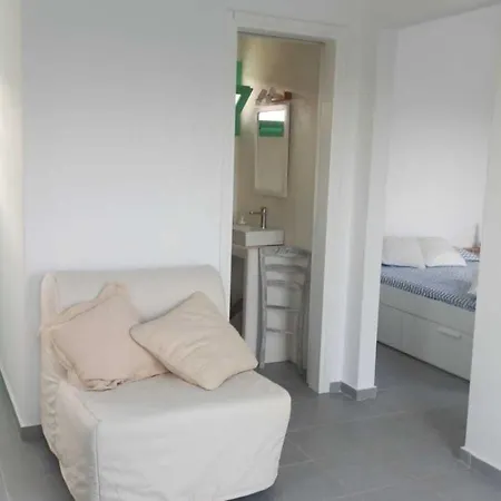 Mary Apartment Alinda  Buitenkant foto